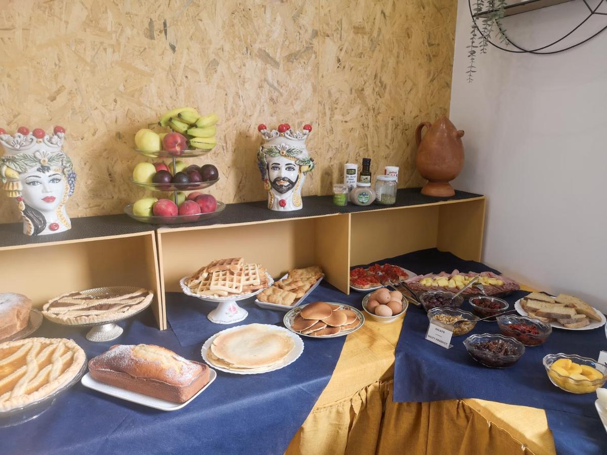 Sicily In Love 2 - Rooms & Breakfast Таормина Экстерьер фото