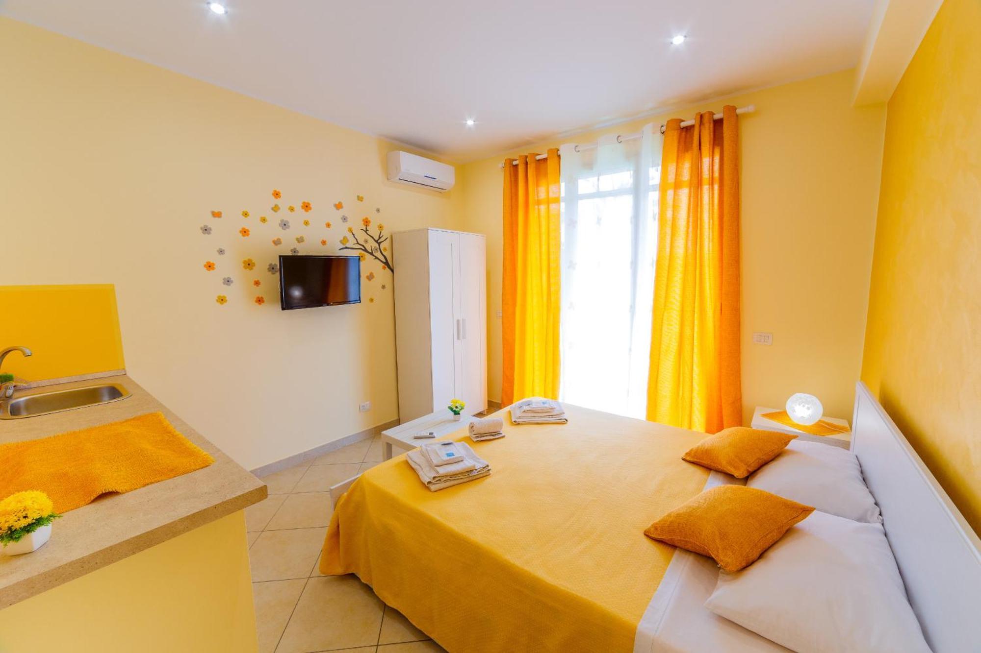 Sicily In Love 2 - Rooms & Breakfast Таормина Экстерьер фото